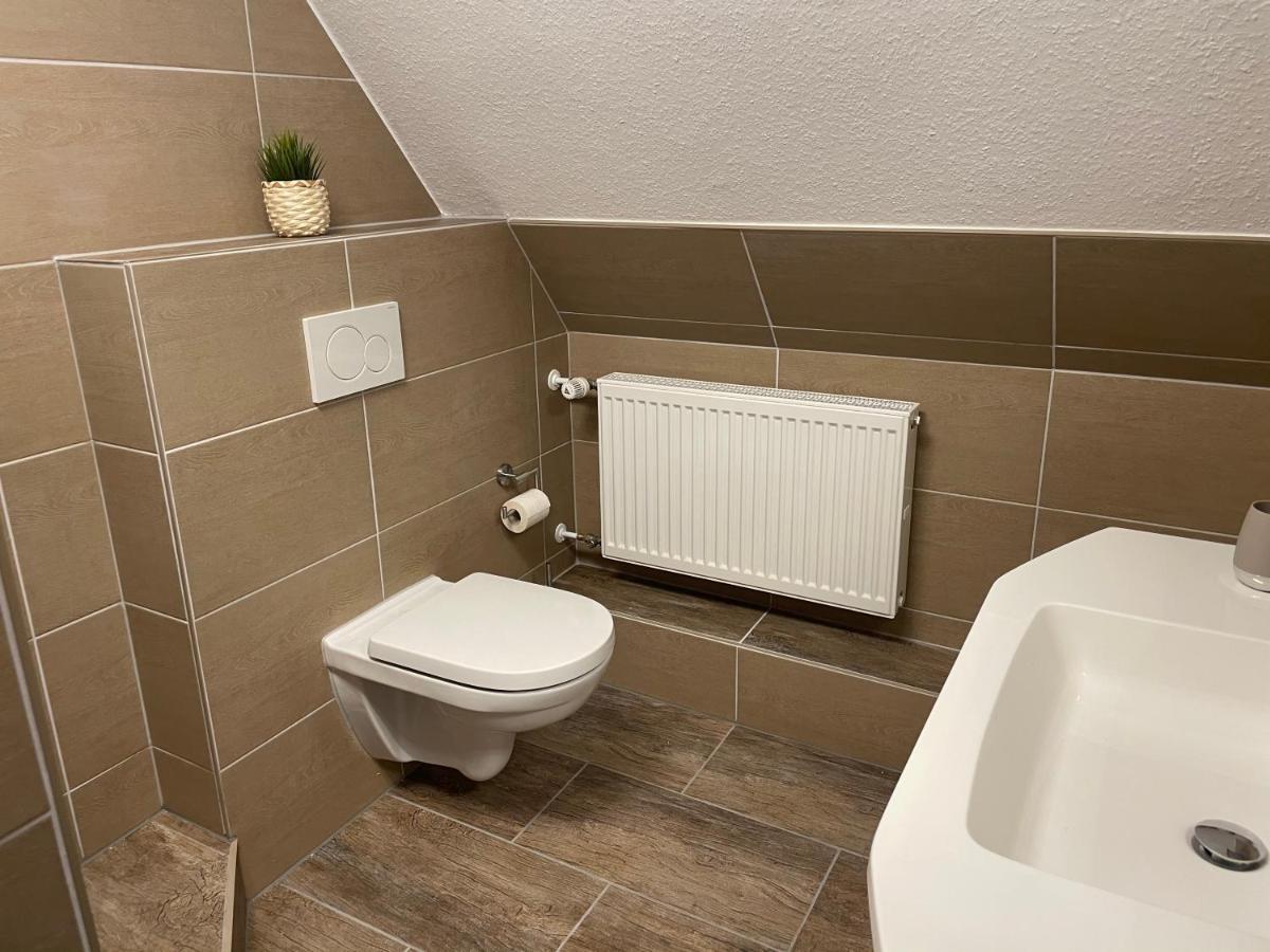 Gemütliche Dachgeschosswohnung Asslar Exterior foto