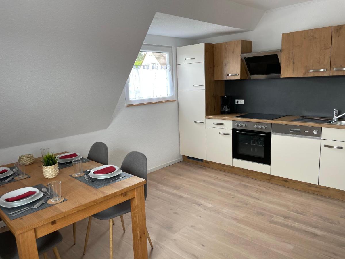 Gemütliche Dachgeschosswohnung Asslar Exterior foto